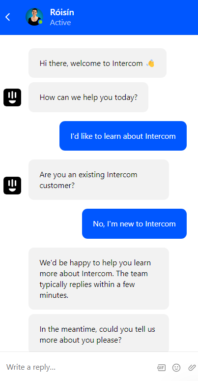 Kupac koji razgovara s Intercom-ovim chatbot-om