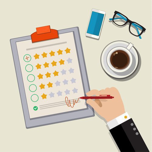 Ilustracija povratne informacije kupaca - Ruka koja provjerava odličnu oznaku u anketi